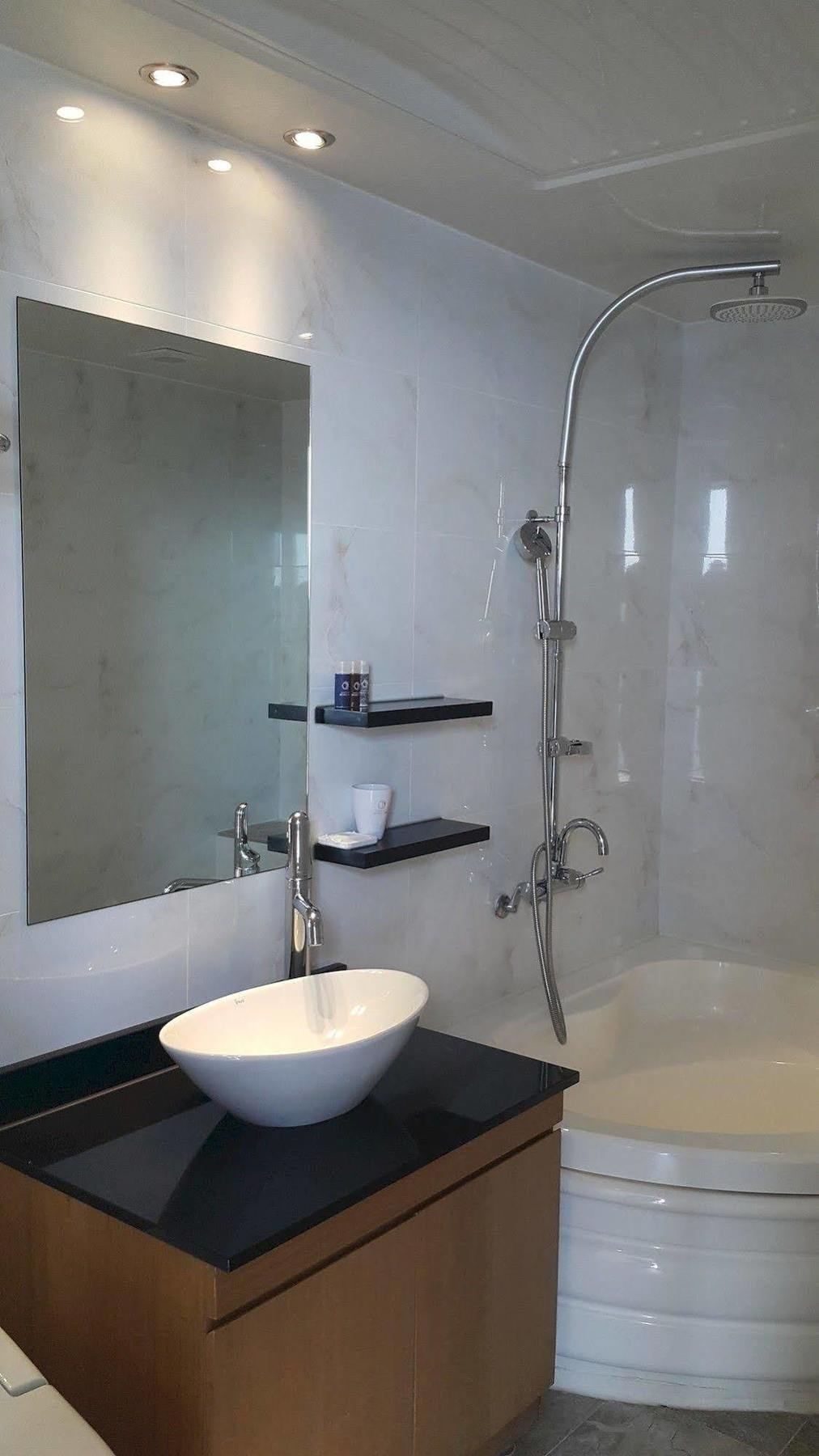 Radiance Tourist Hotel Кодже Экстерьер фото