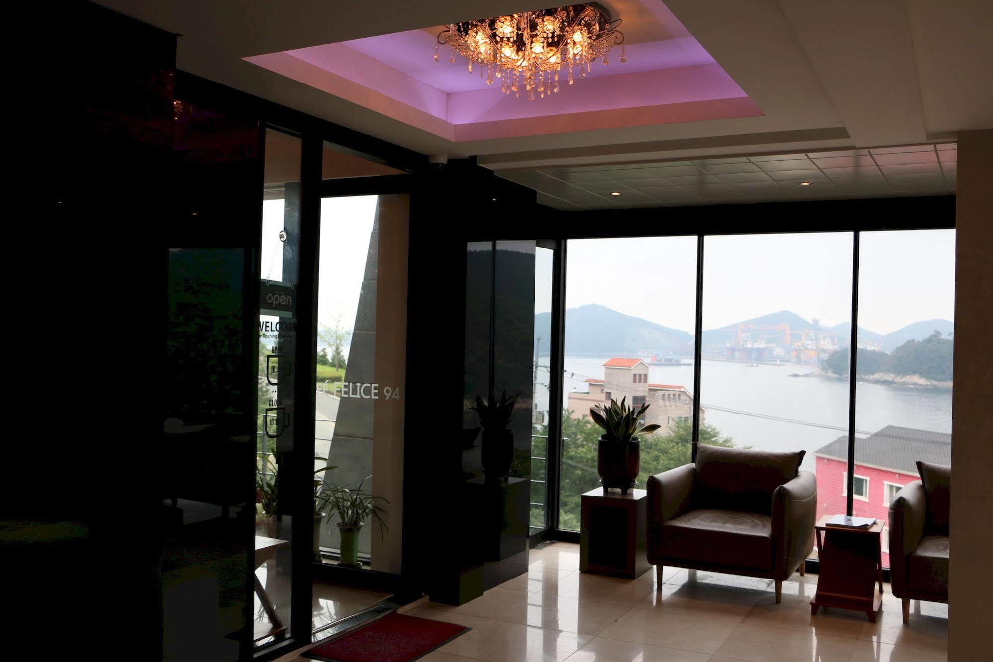 Radiance Tourist Hotel Кодже Экстерьер фото