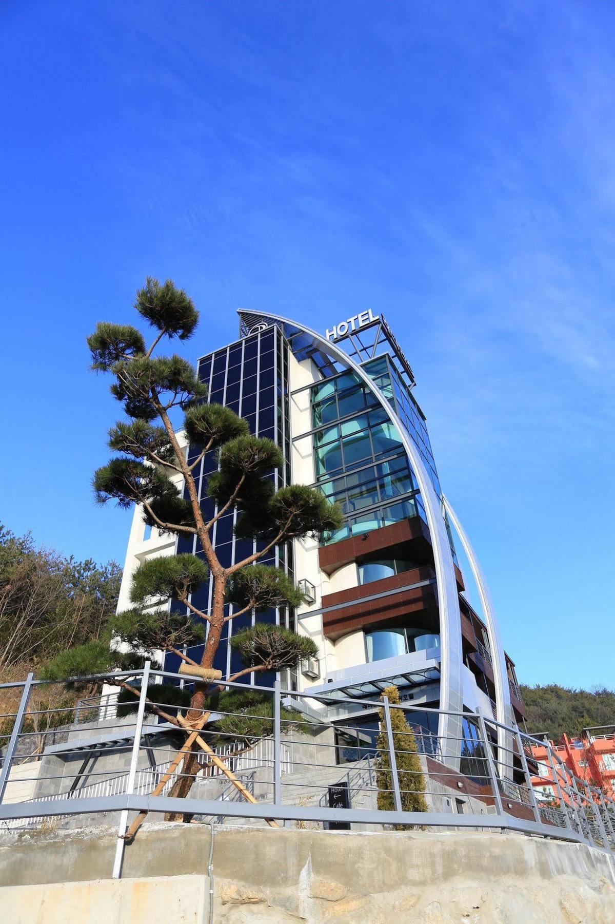 Radiance Tourist Hotel Кодже Экстерьер фото